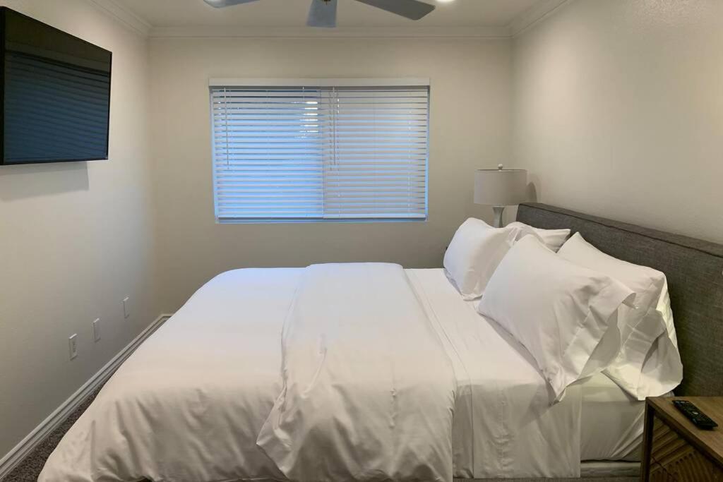 City Center Villa - Pool, Patio & Close To Beach! Huntington Beach Exterior photo